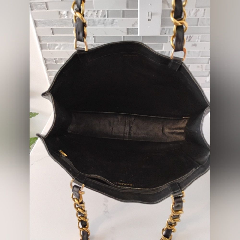 🛑SOLD🛑 CHANEL Large CC Vintage Chain Tote w/GHW - Picture 8 of 14